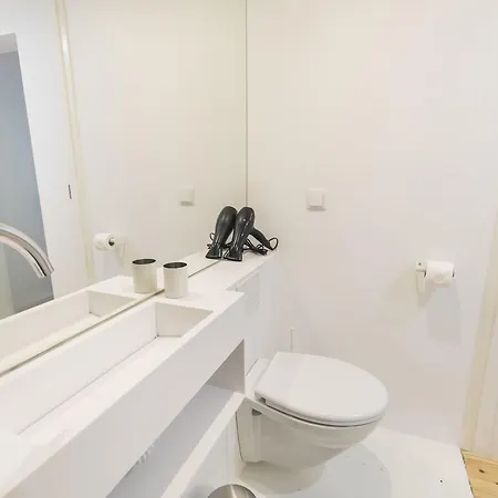Santos 'n Minimal Floor Level 아파트 *